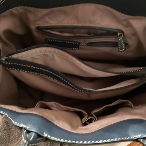 London Fog Beautiful shoulder strap bag - Picture 6 of 6